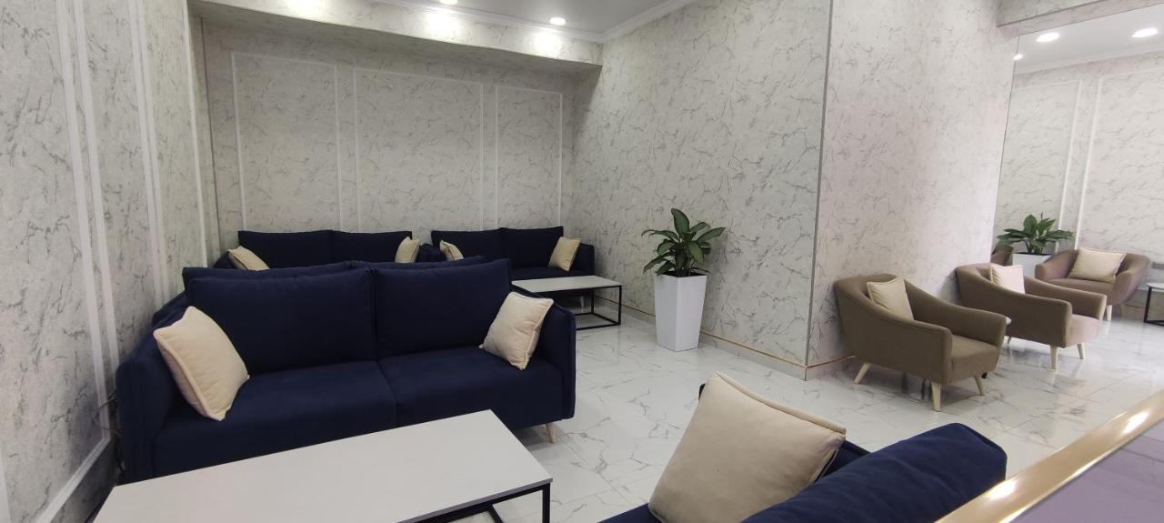 Hotel Apartment Al-Salam Bishkek Bagian luar foto