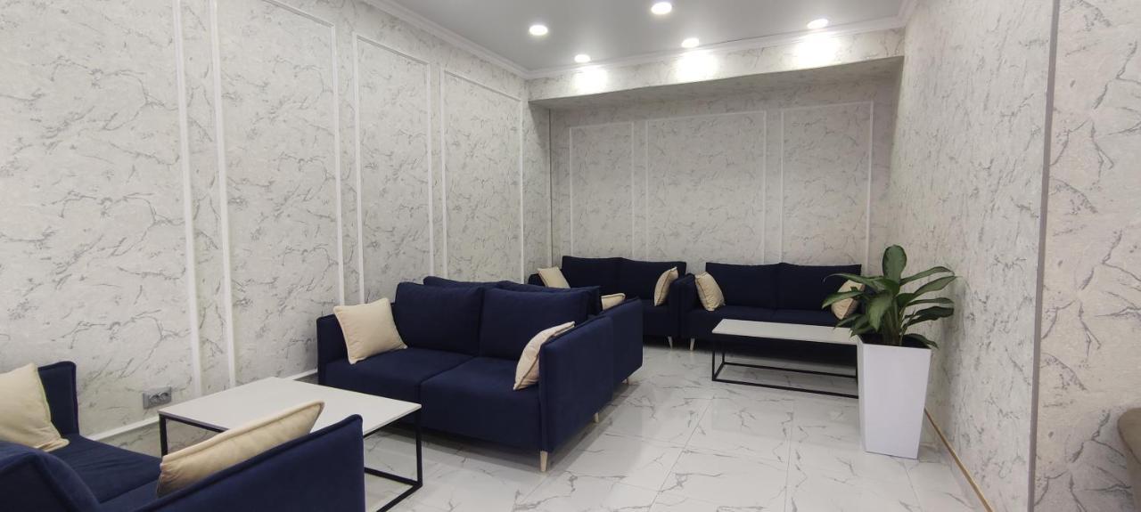 Hotel Apartment Al-Salam Bishkek Bagian luar foto