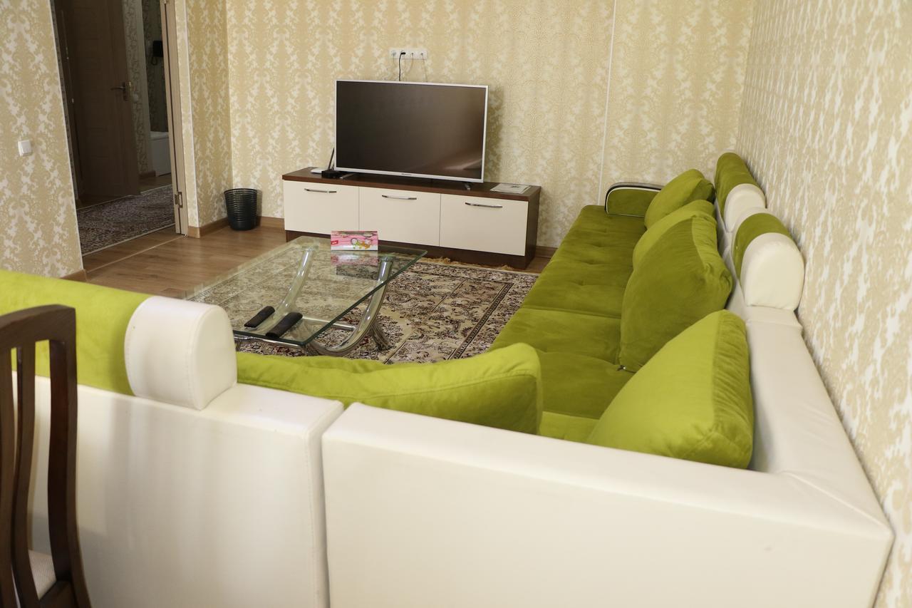 Hotel Apartment Al-Salam Bishkek Bagian luar foto