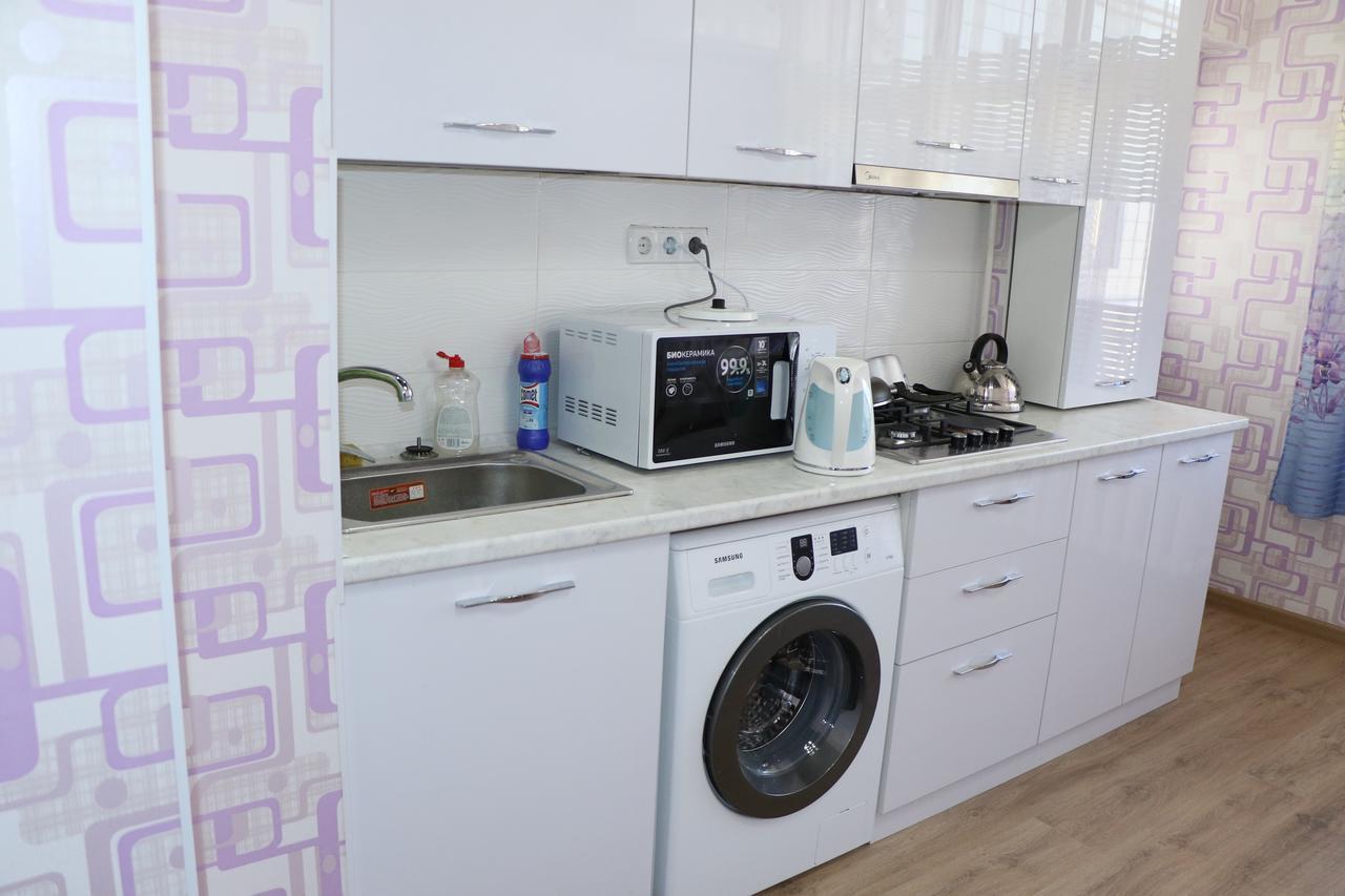 Hotel Apartment Al-Salam Bishkek Bagian luar foto