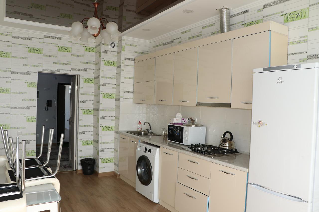 Hotel Apartment Al-Salam Bishkek Bagian luar foto