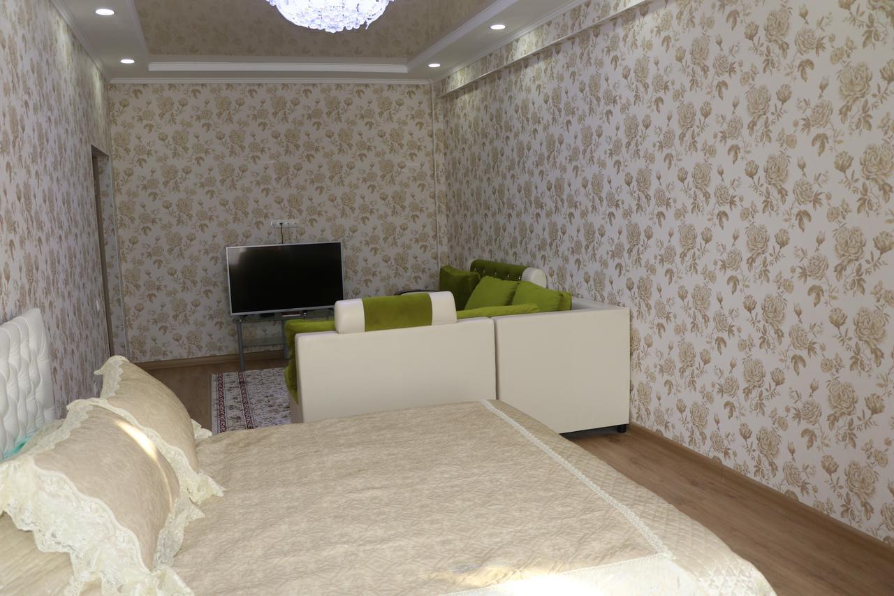 Hotel Apartment Al-Salam Bishkek Bagian luar foto