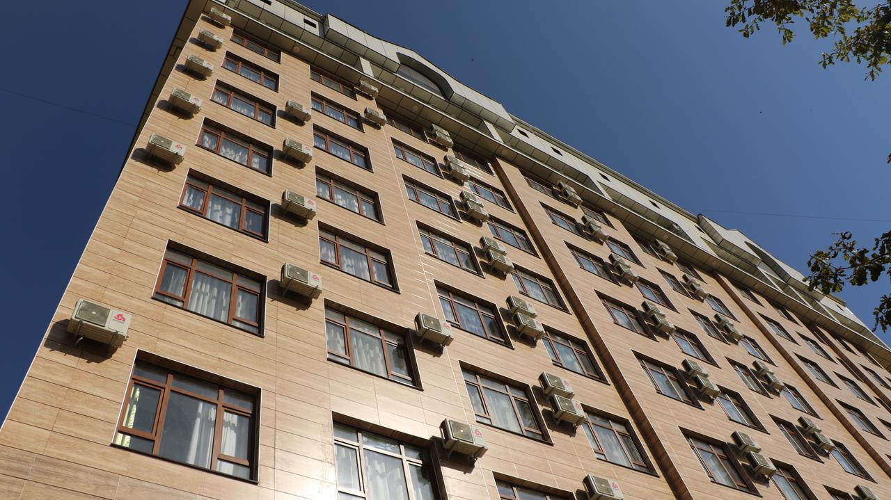 Hotel Apartment Al-Salam Bishkek Bagian luar foto